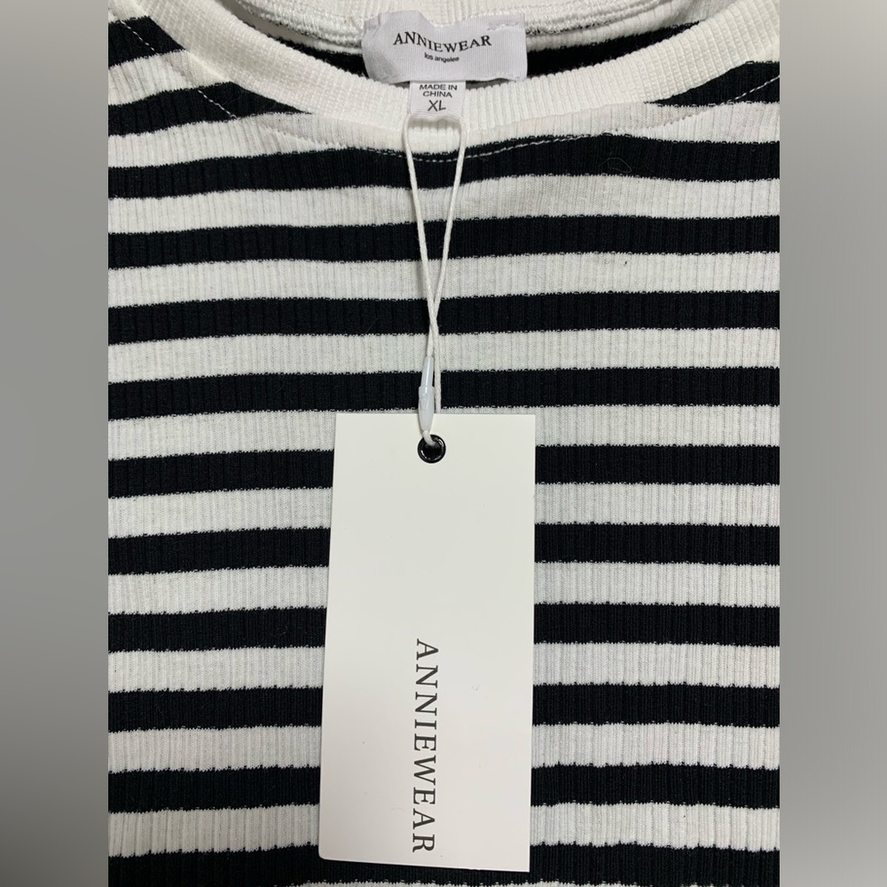 NEW AnnieWear Darling Striped Black and White Ruffle Sleeve Top Size XL - Picture 4 of 6